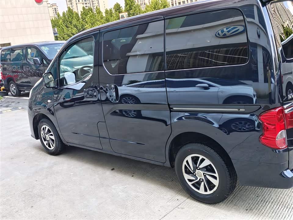 Nissan NV200 Nissan NV200