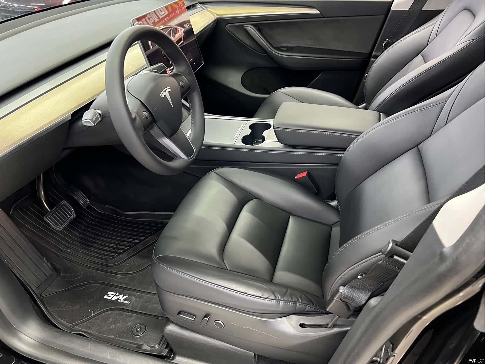 Tesla Model Y, 2022 22