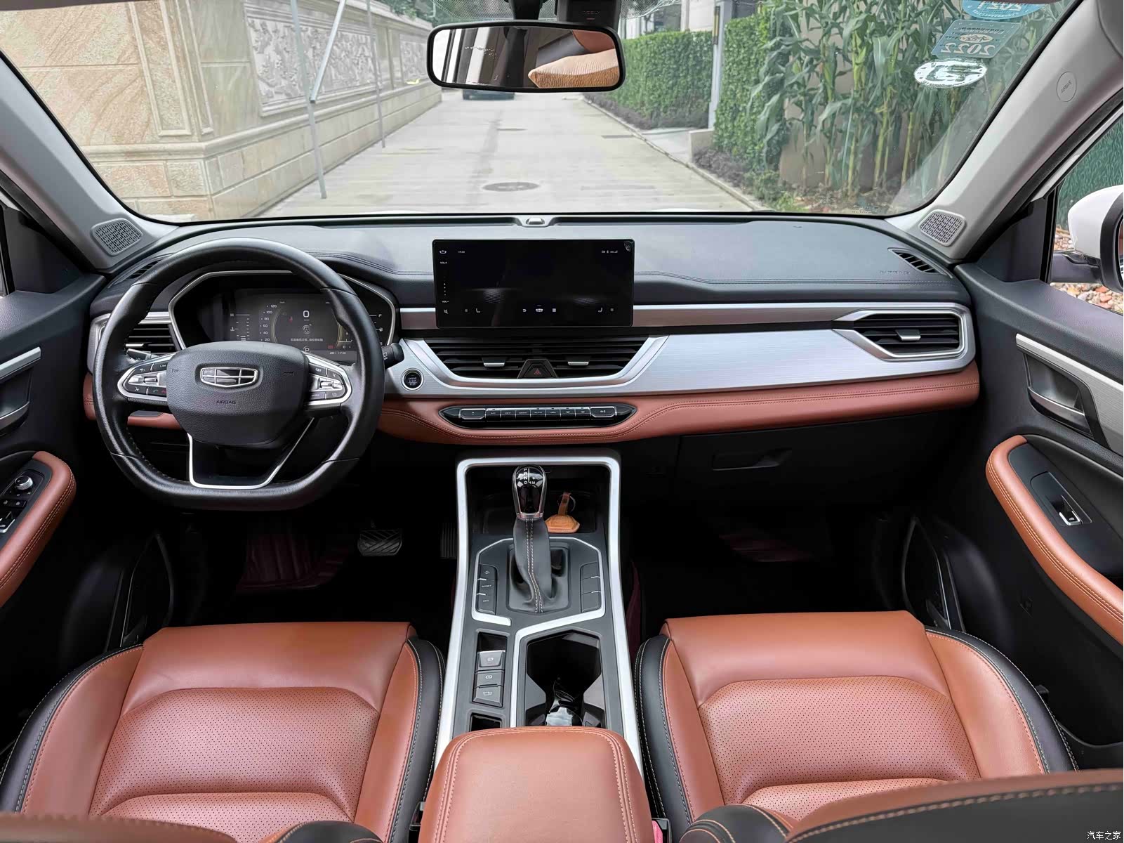 Geely X6, 2020 7