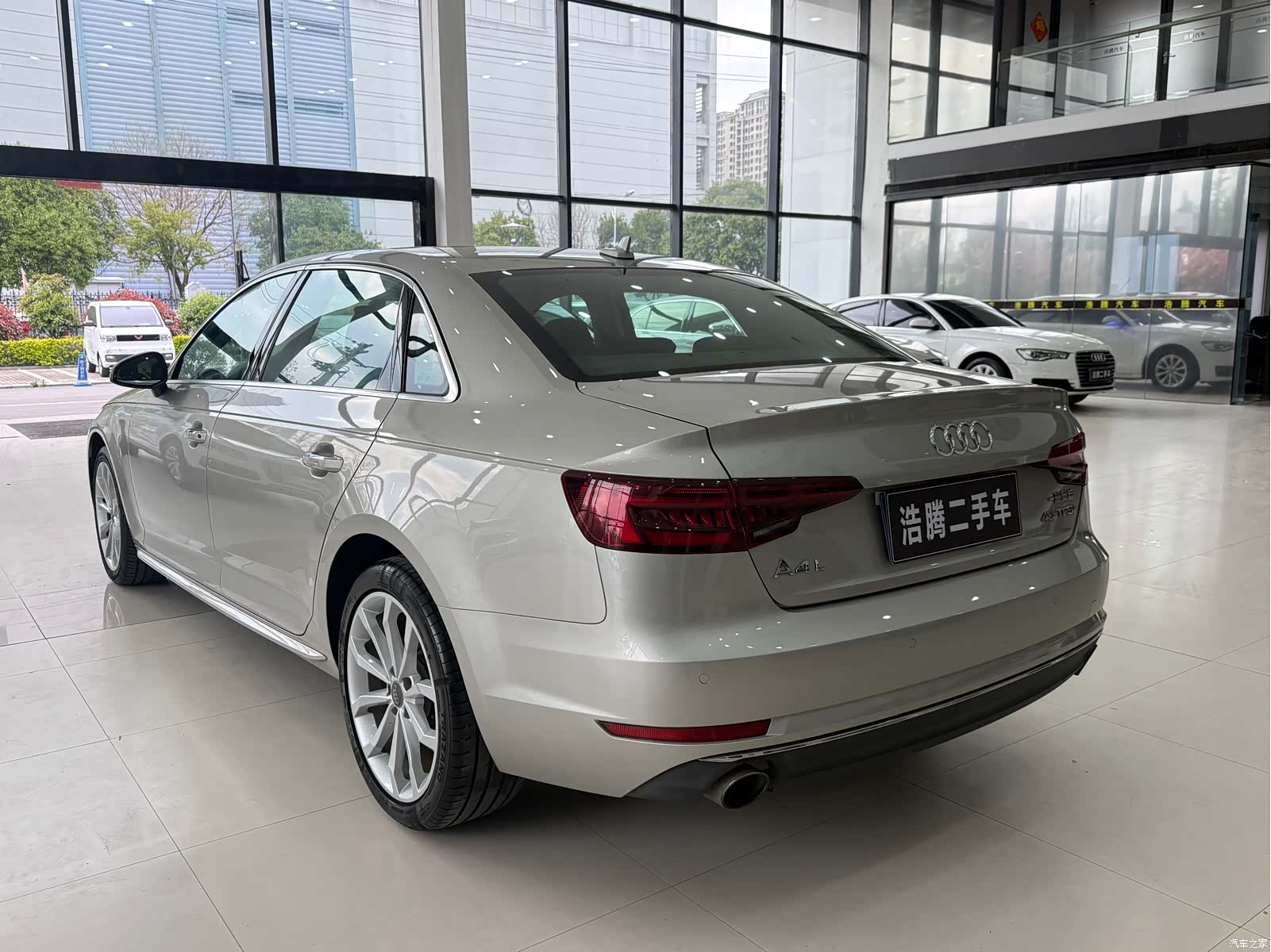 Audi A4L, 2018 4