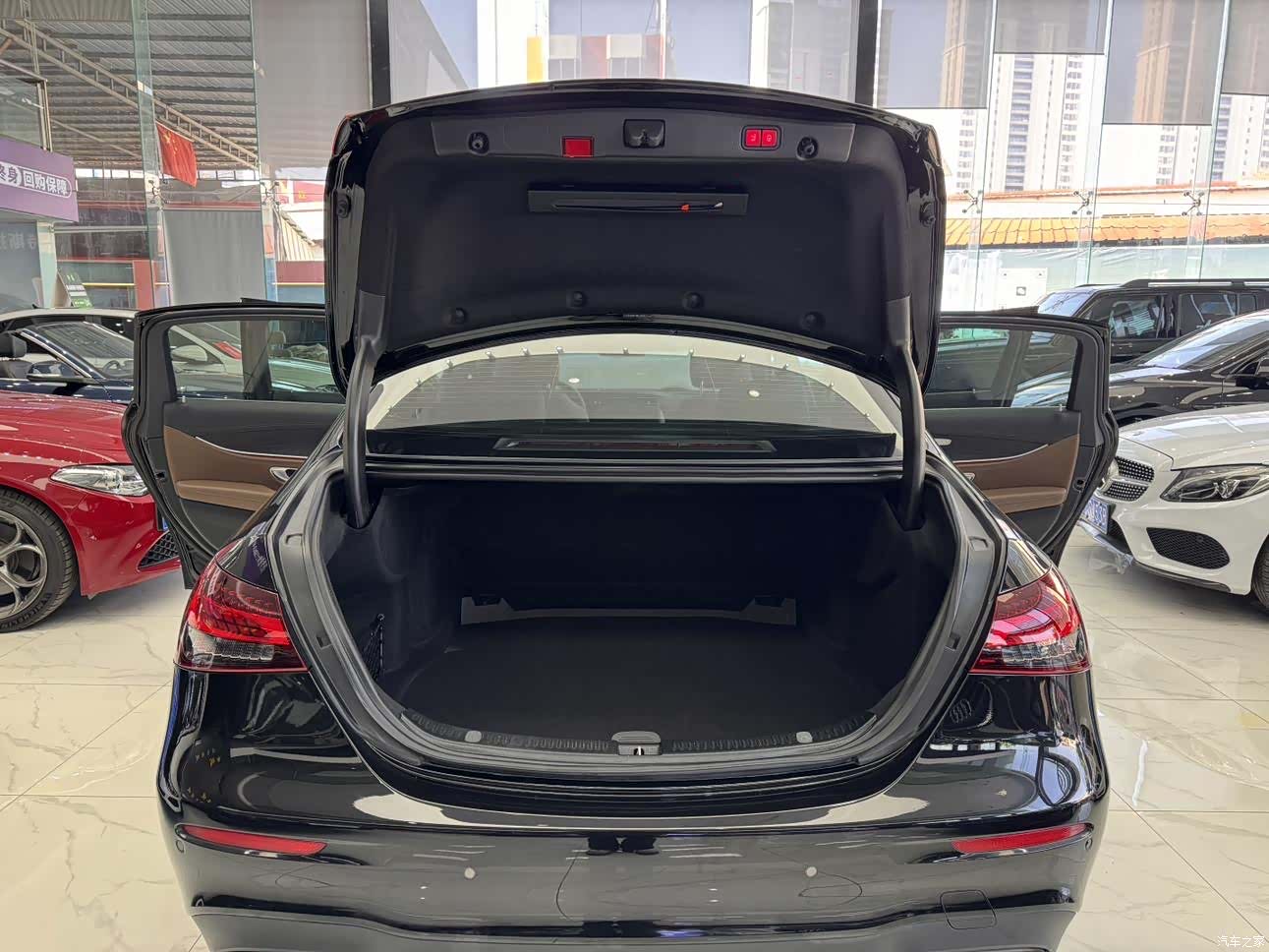 Mercedes-Benz E-Class, 2021 23