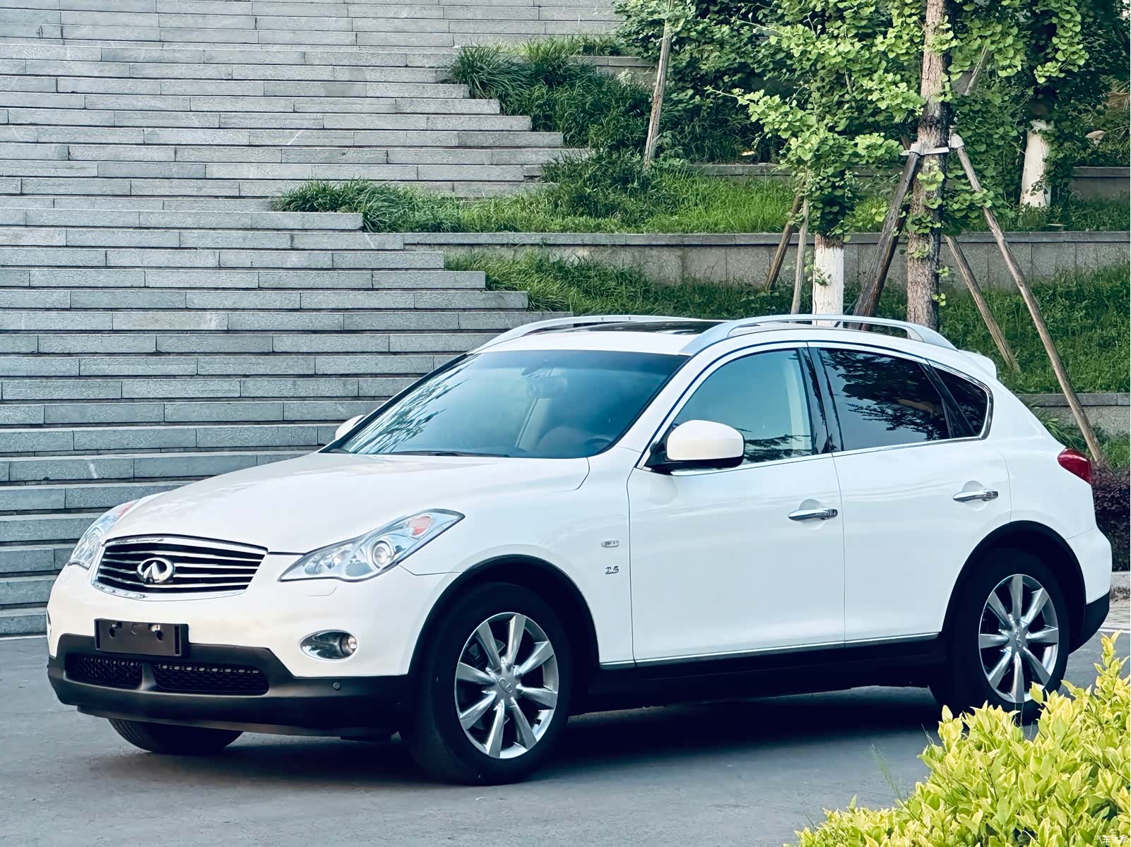 Infiniti QX50, 2014 2