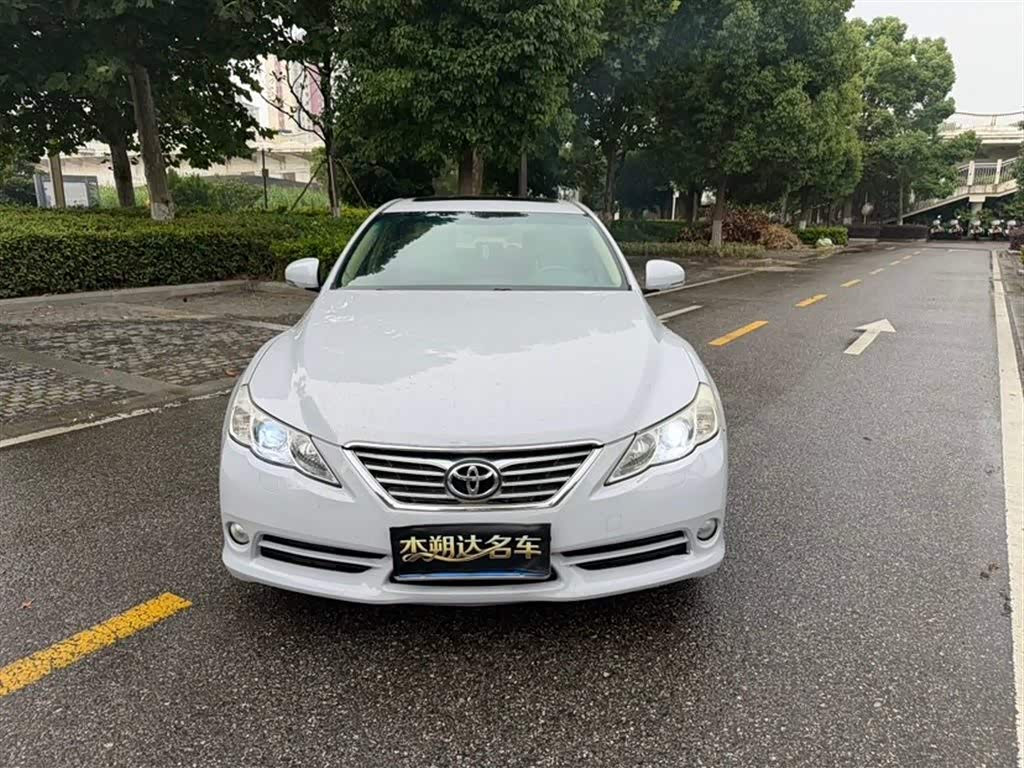 Toyota Reiz