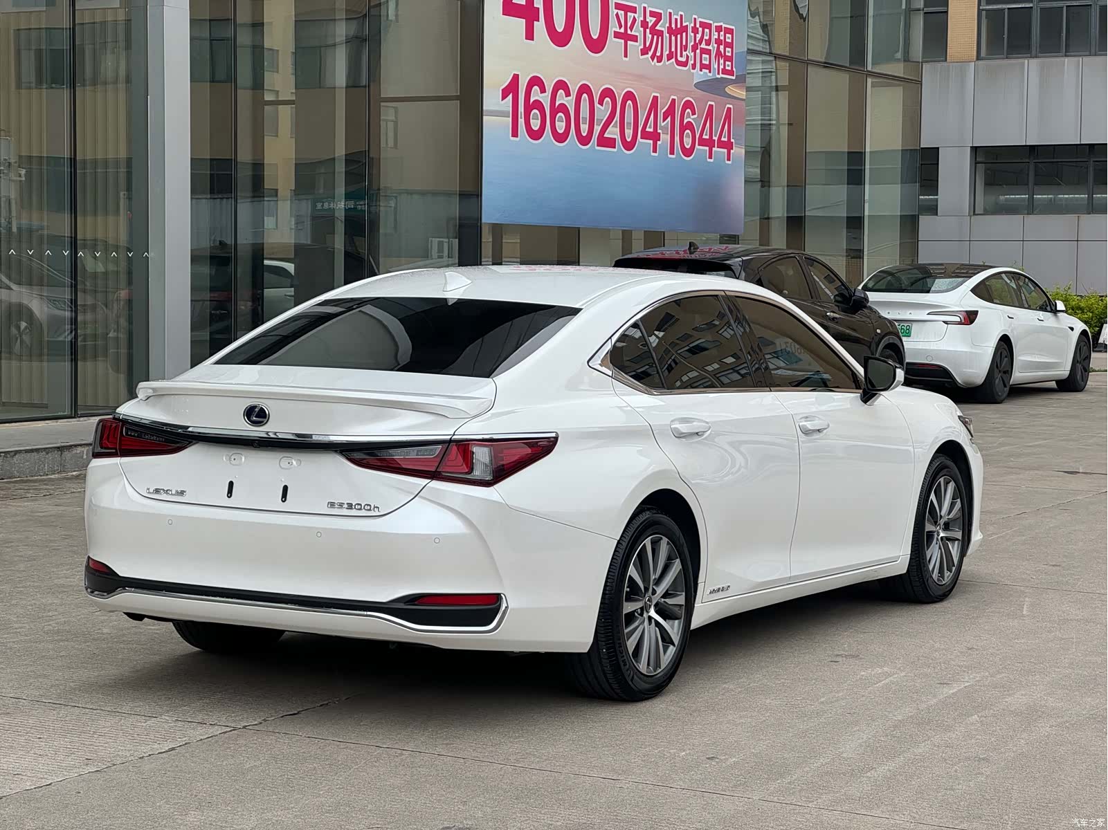 Lexus ES, 2019 8