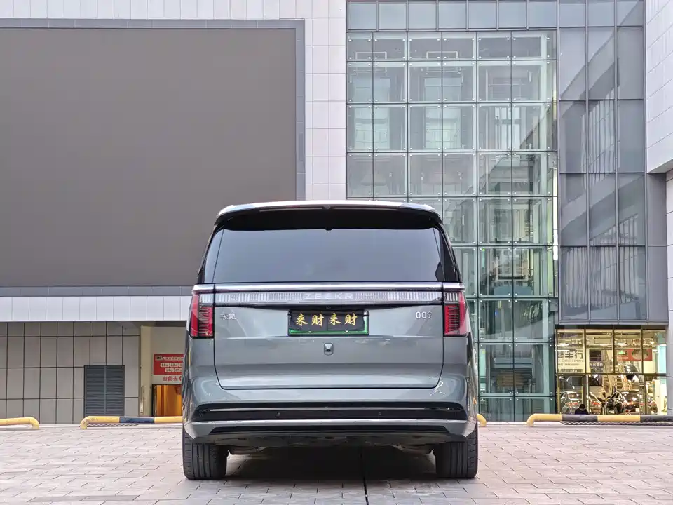 Zeekr 009