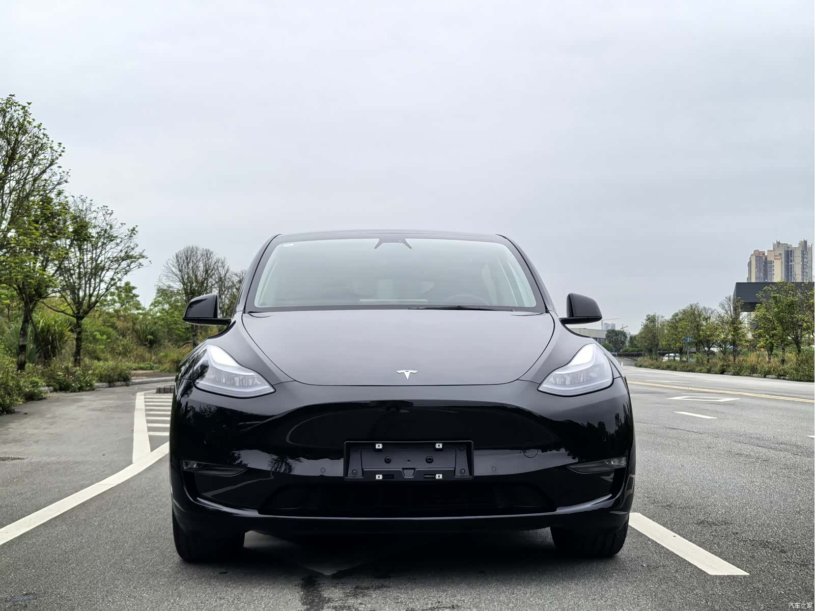Tesla Model Y, 2023 2