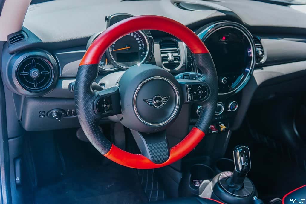 Mini ONE, 2021 19