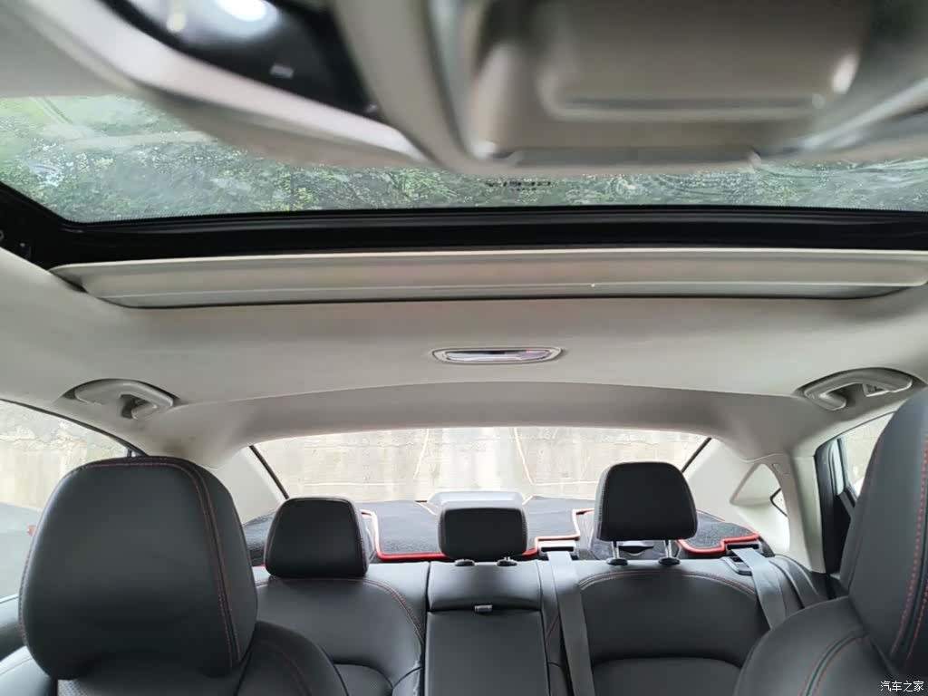 Geely Binray, 2020 18