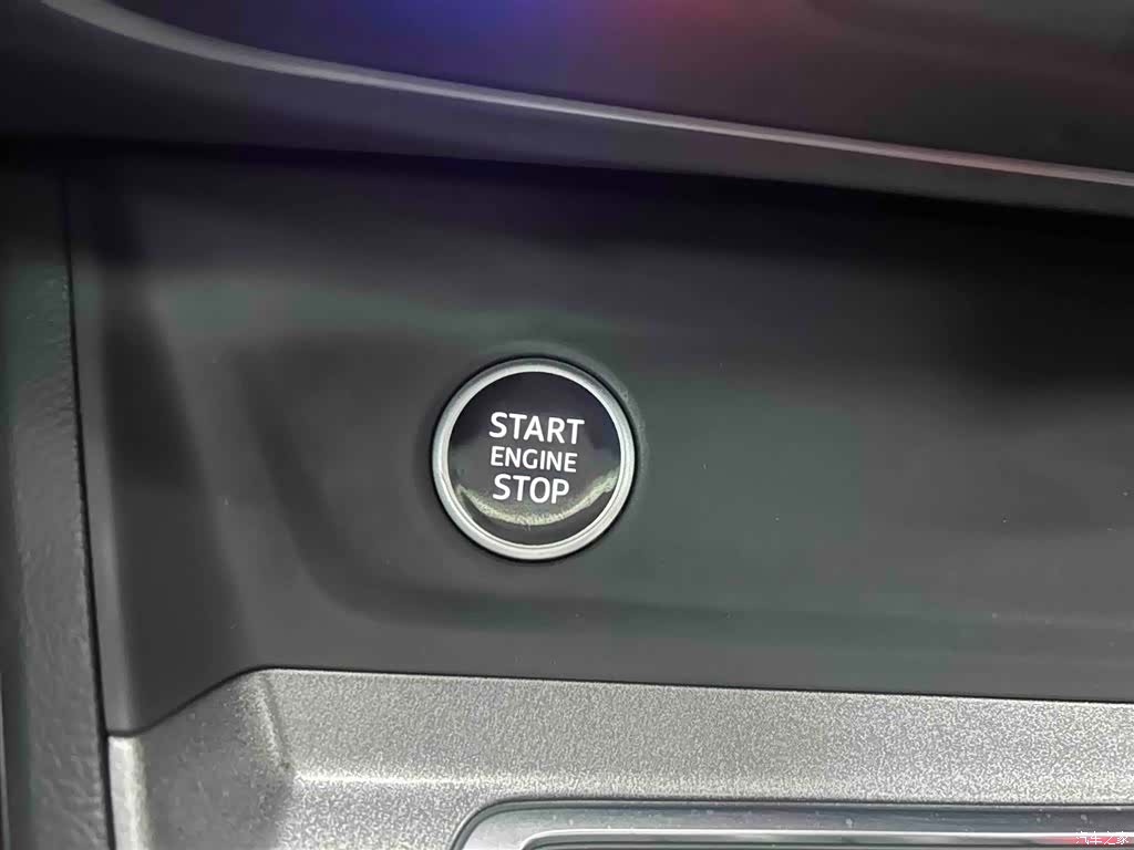 Audi Q3, 2023 4