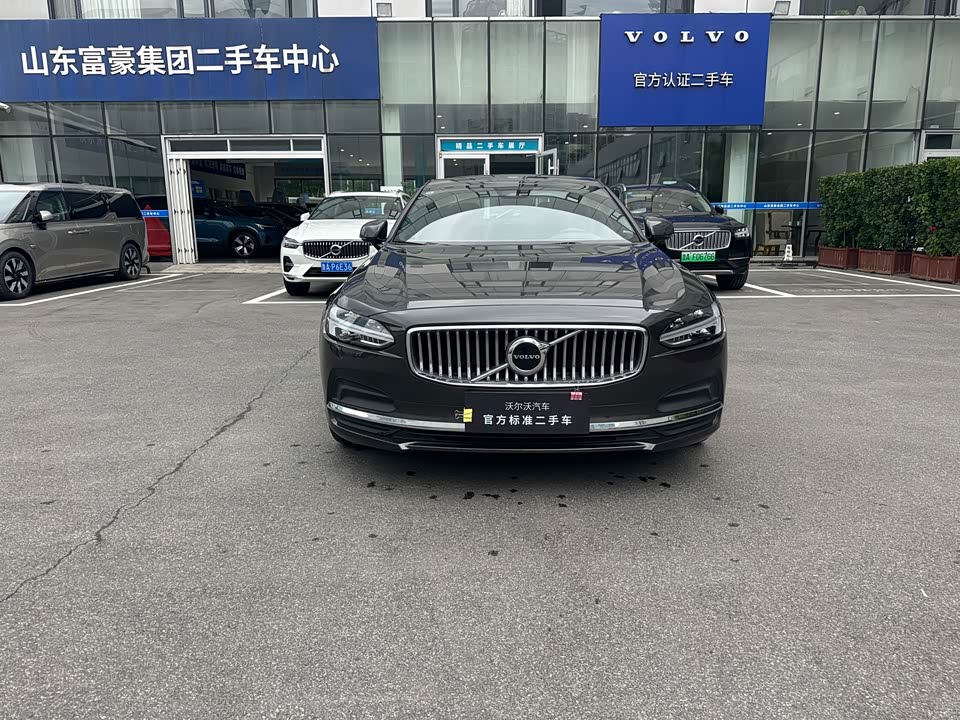 Volvo S90