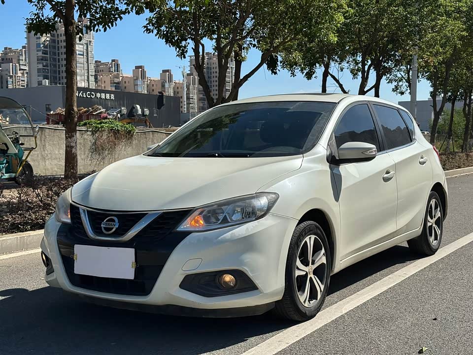 Nissan TIIDA
