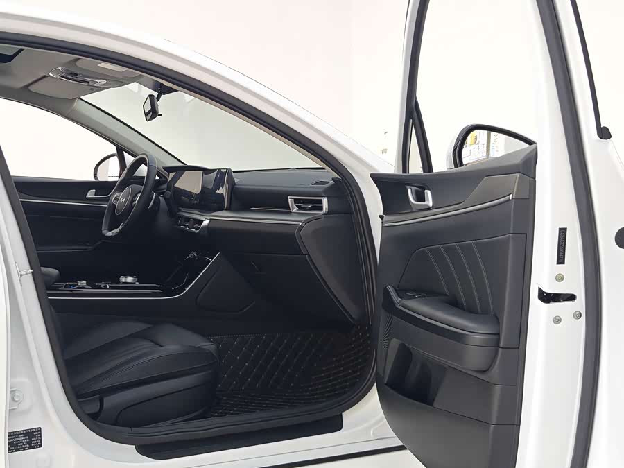 Kia K5 2025, фото 15