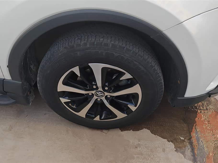 Toyota RAV4 Rongfang