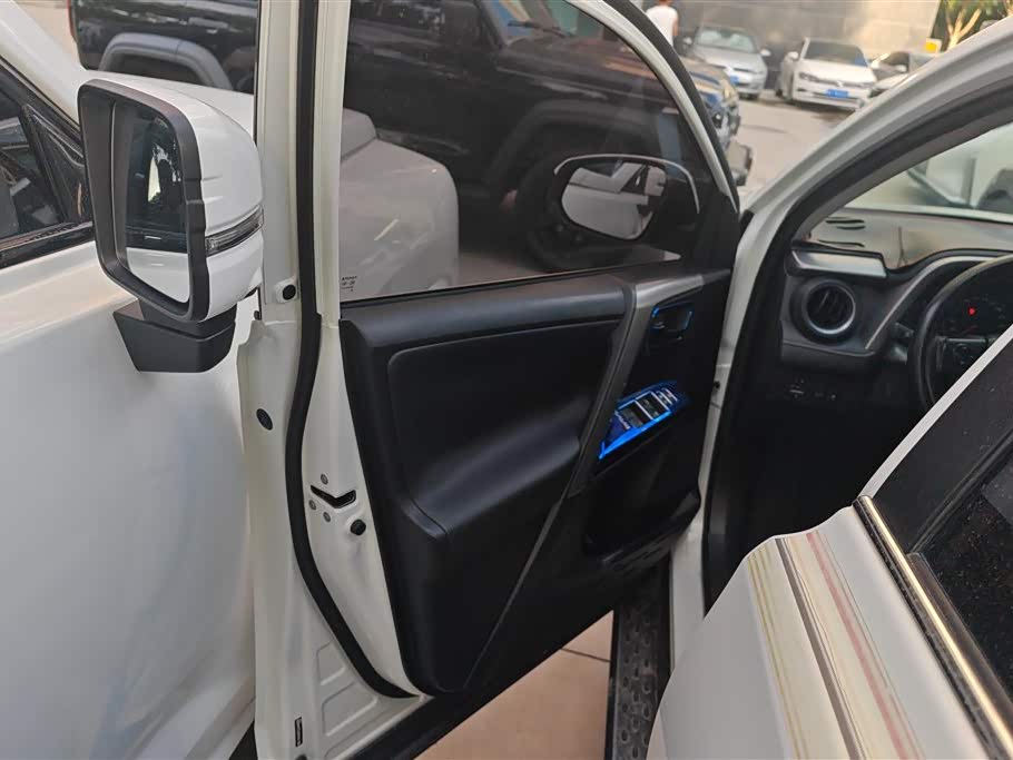 Toyota RAV4 Rongfang