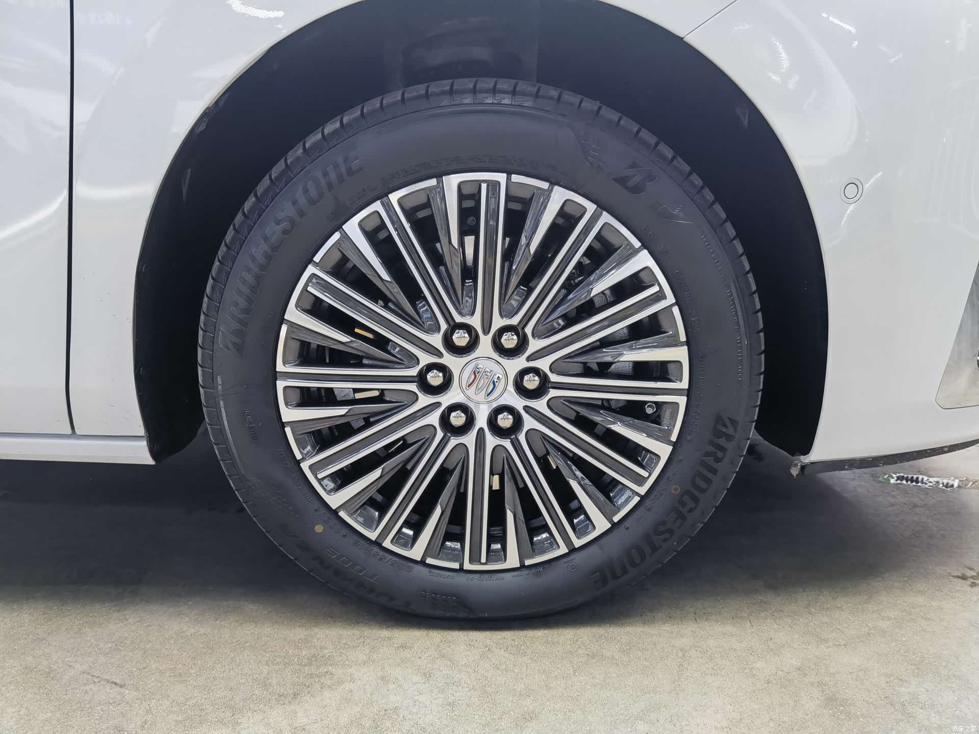 Buick GL8, 2024 25