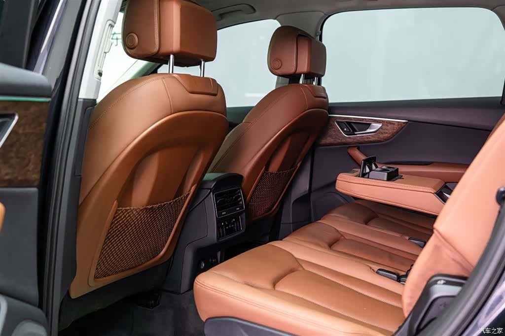 Audi Q7, 2020 7