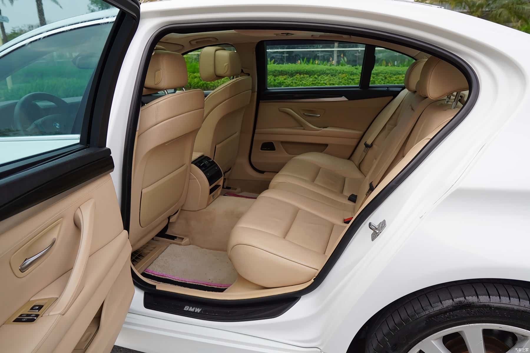 BMW 5 Series, 2011 6