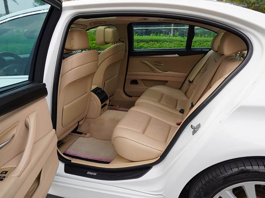 BMW 5 Series 2011, фото 6