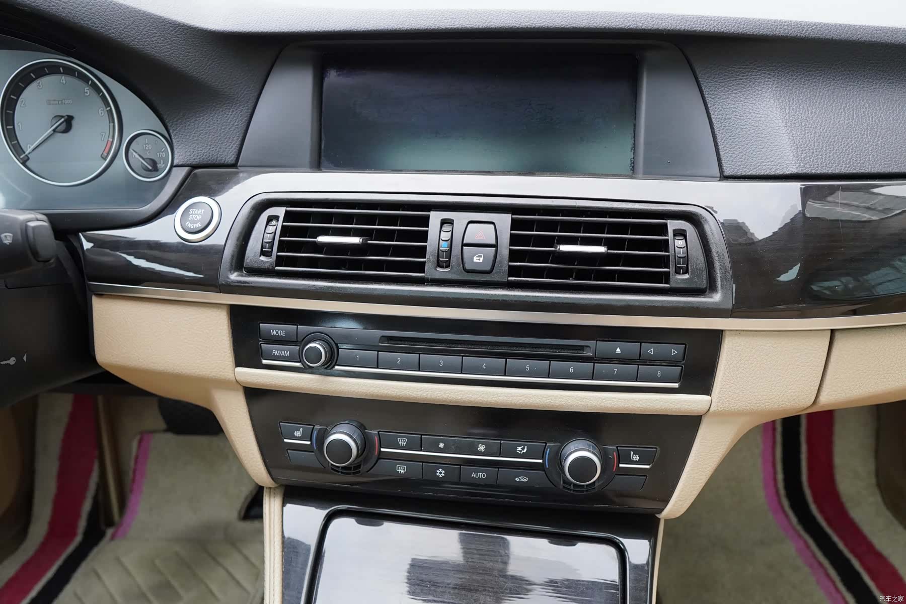 BMW 5 Series, 2011 9