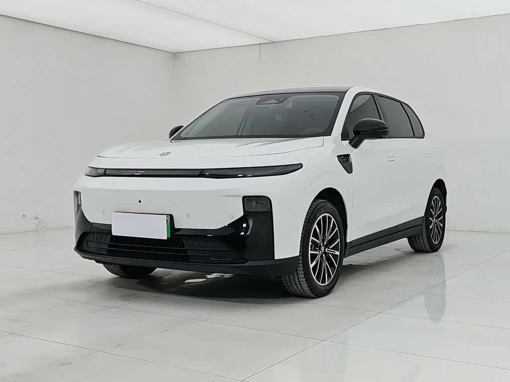Leapmotor B10