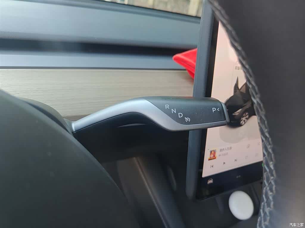 Tesla Model Y, 2023 10