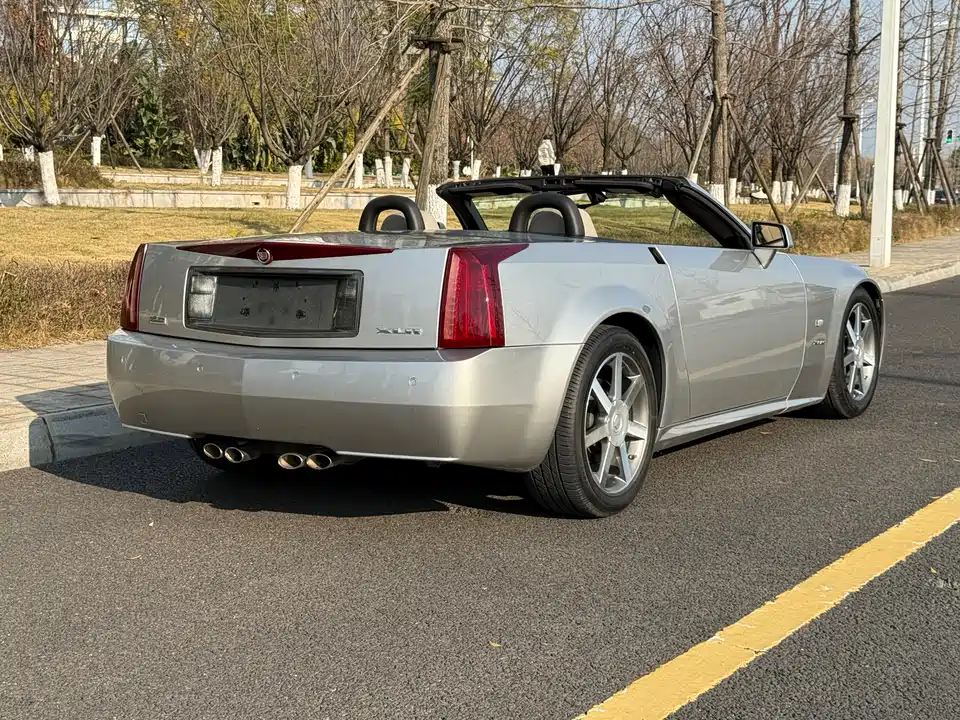 Cadillac XLR