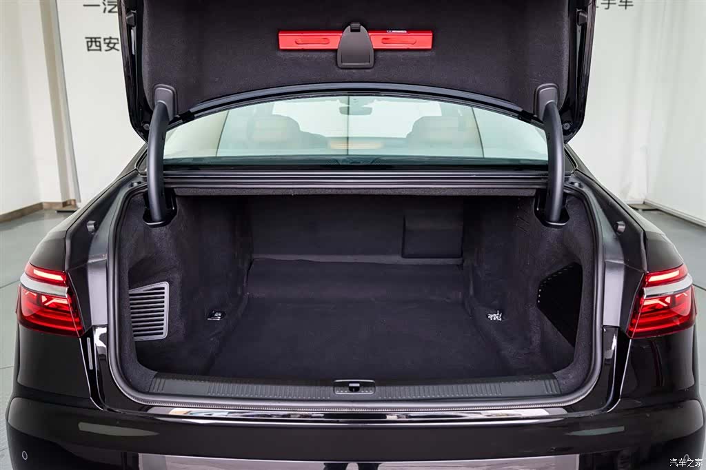 Audi A8L, 2025 9
