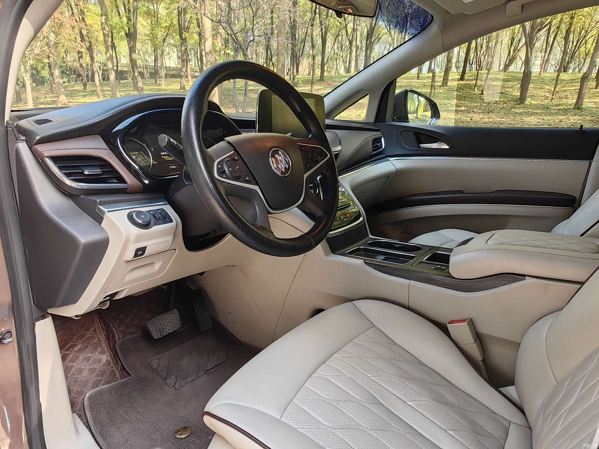 Buick GL8, 2021 6