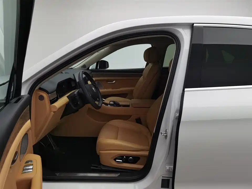 AITO Ask the world M5