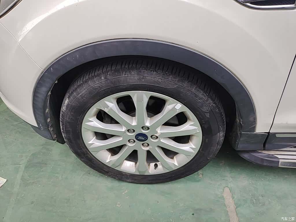 Ford Kuga, 2014 23