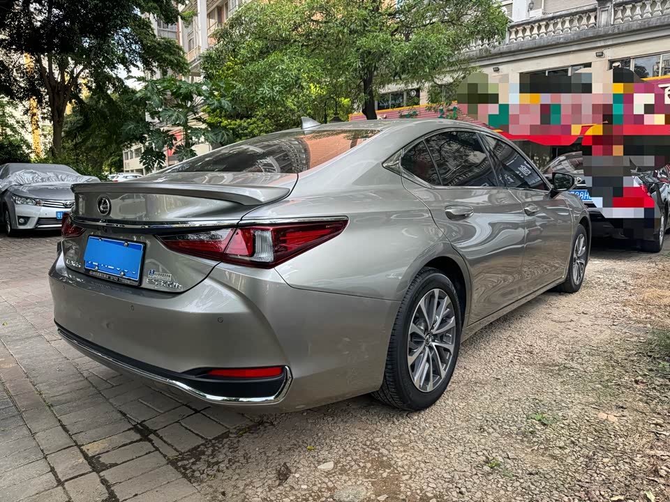 Lexus ES Lexus ES