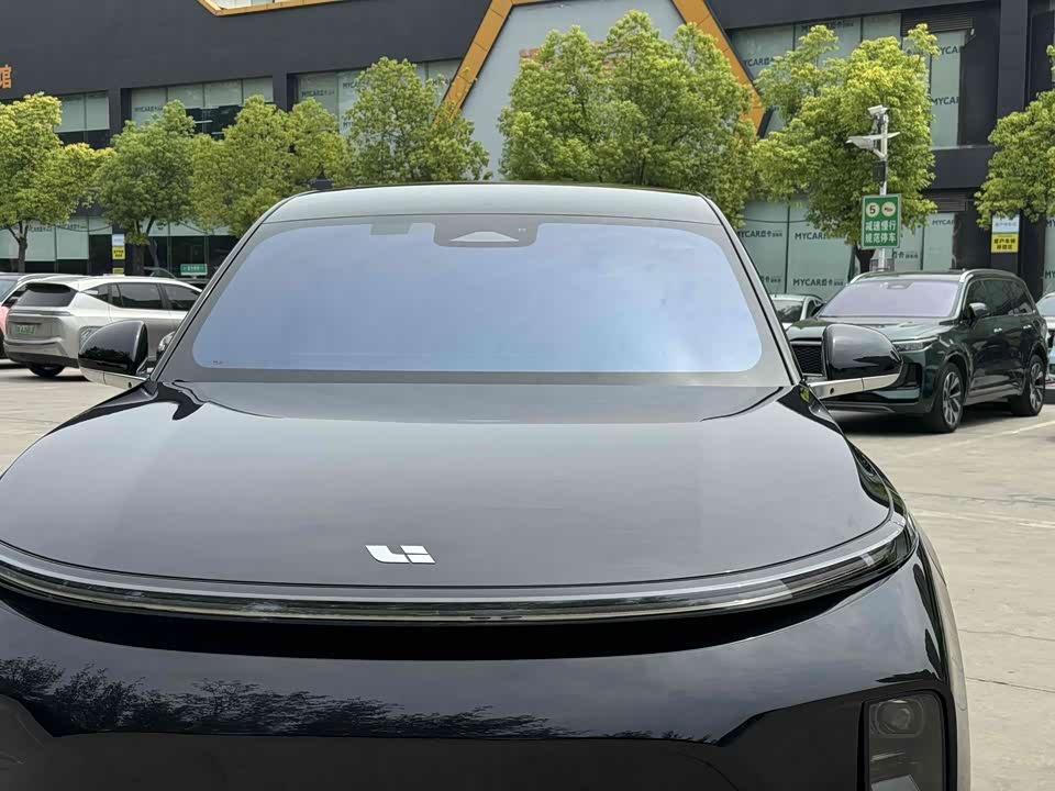 Li Auto Ideal L8