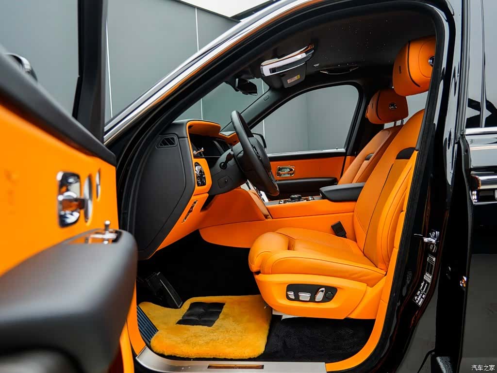 Rolls-Royce Cullinan, 2022 7