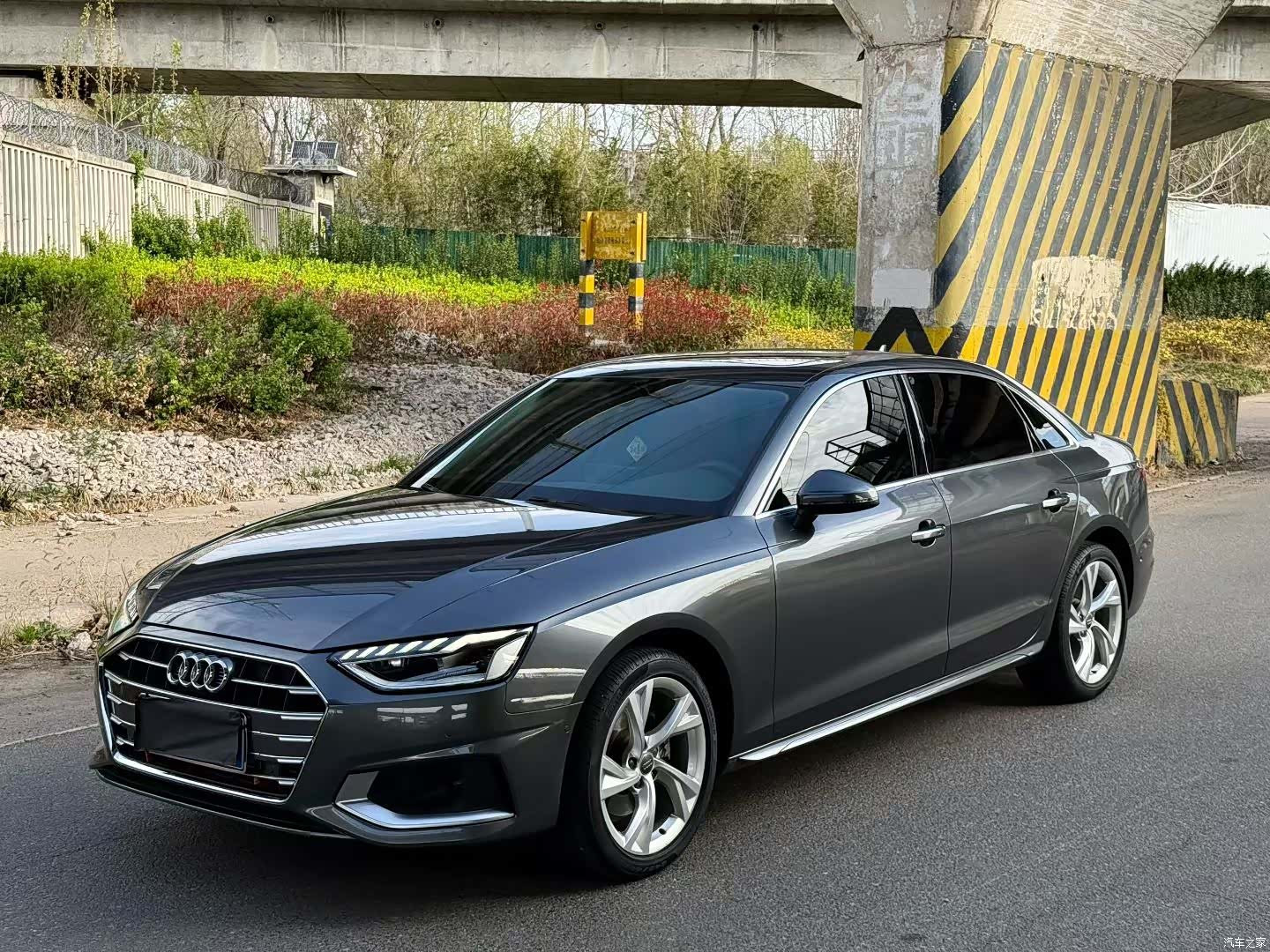 Audi A4L, 2021 1