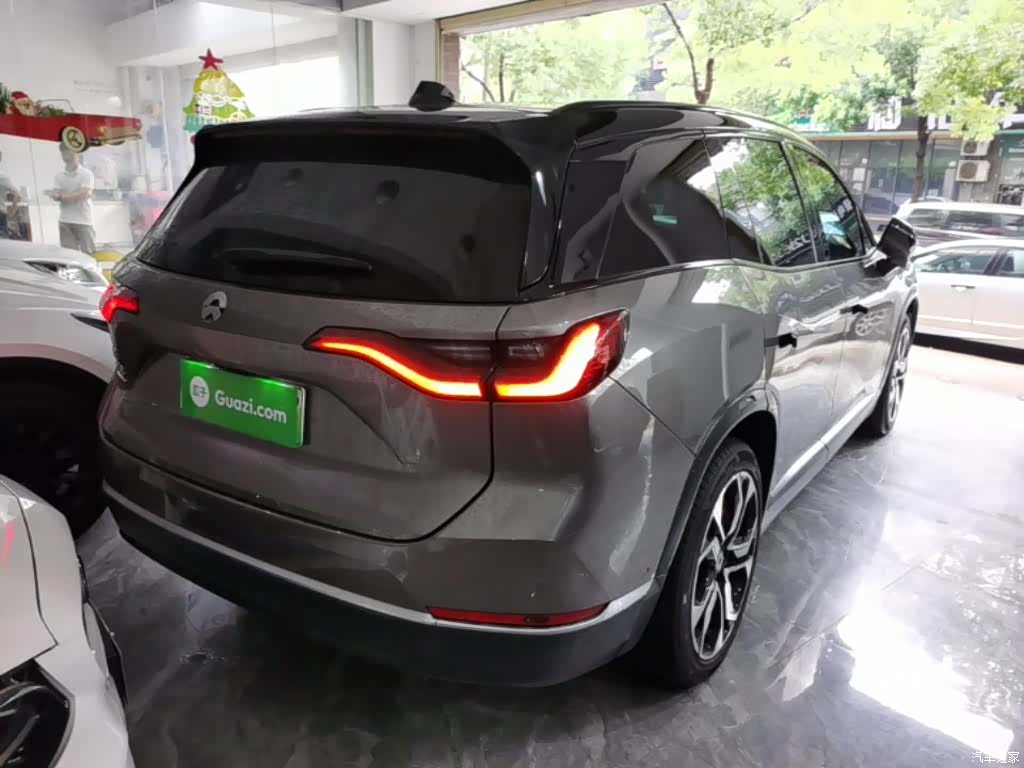 NIO ES8, 2022 7