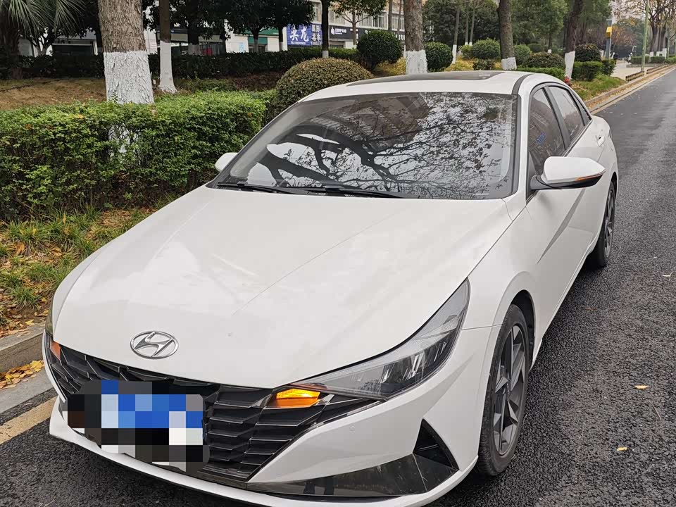 Hyundai Elantra
