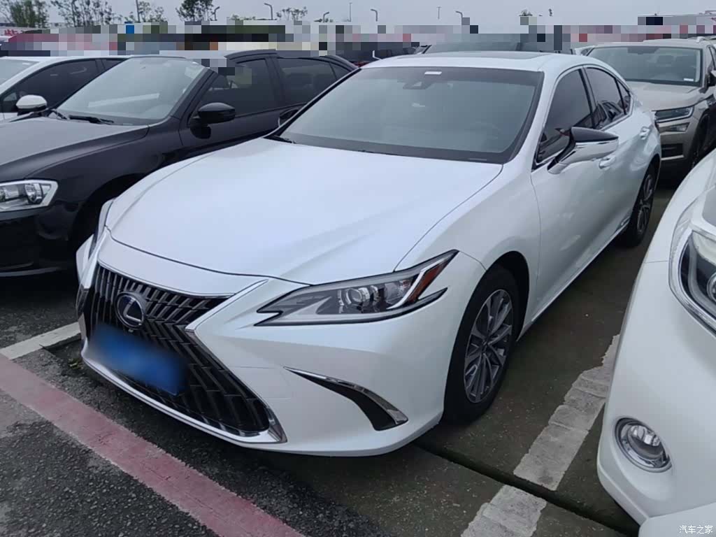 Lexus ES, 2022 2