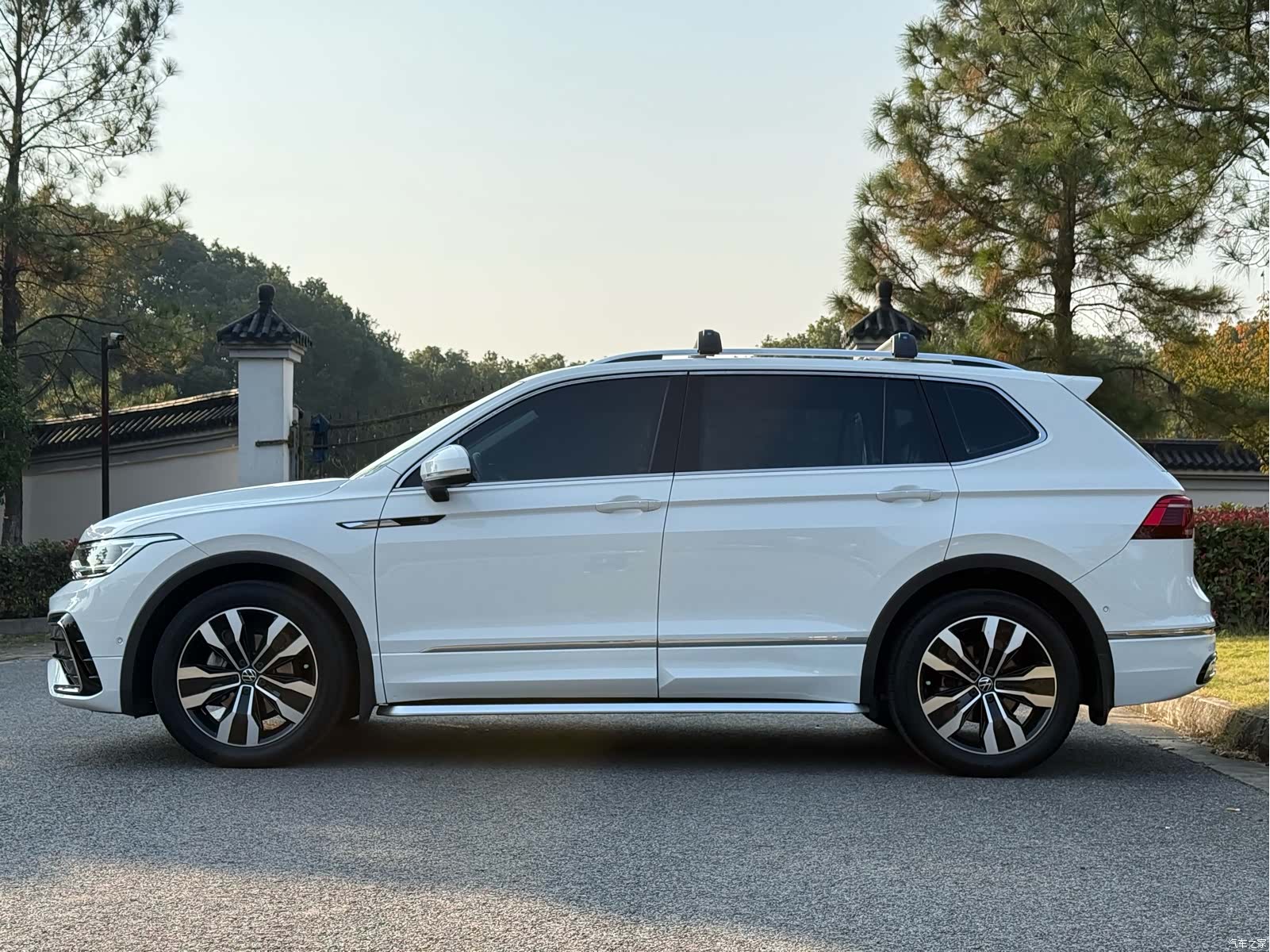 Volkswagen Tiguan L, 2022 4