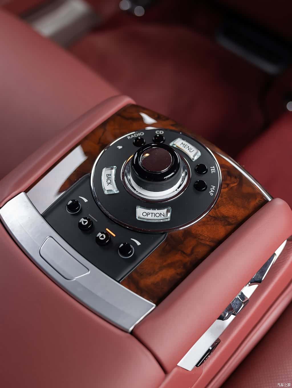 Rolls-Royce Ghost, 2013 25