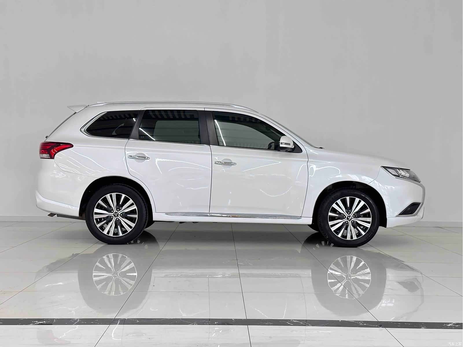 Mitsubishi Outlander, 2022 6