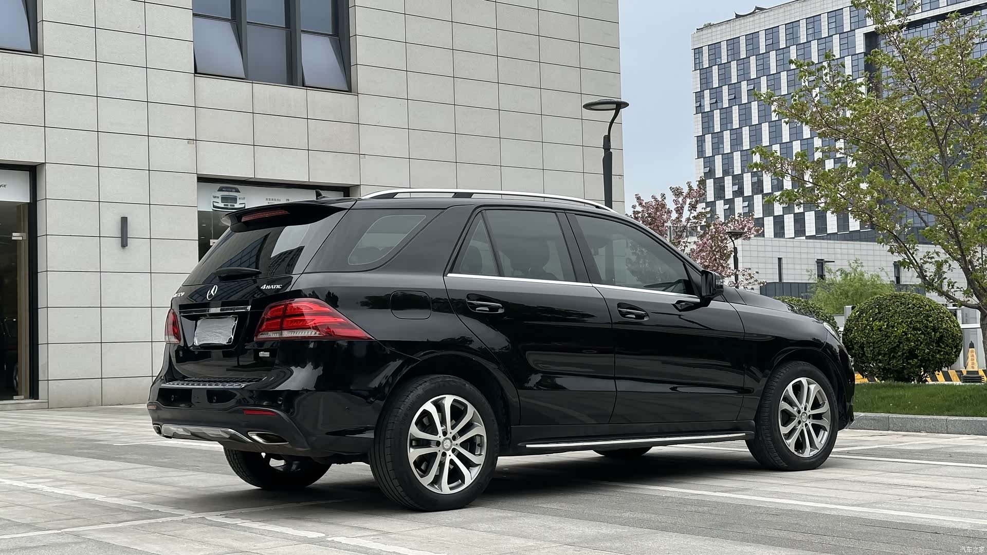 Mercedes-Benz GLE, 2015 6