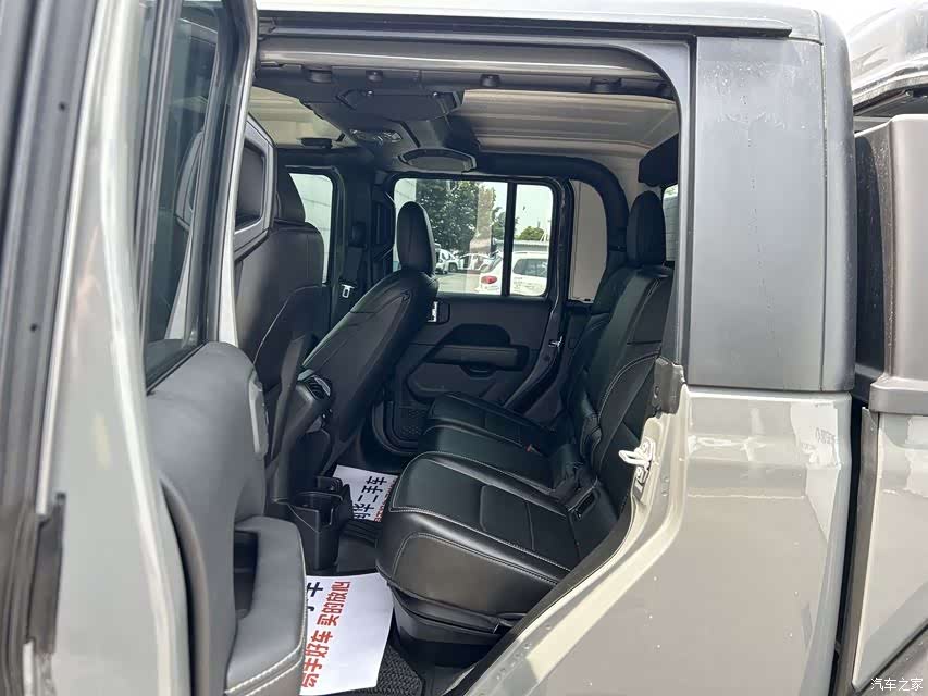 Jeep Gladiator, 2025 6