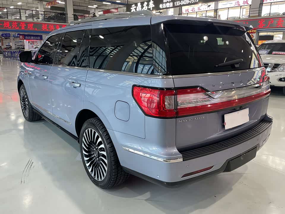 Lincoln Navigator