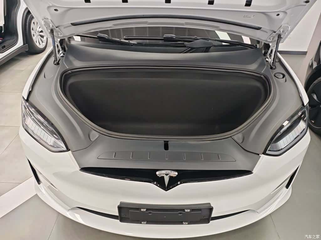 Tesla Model X, 2023 20