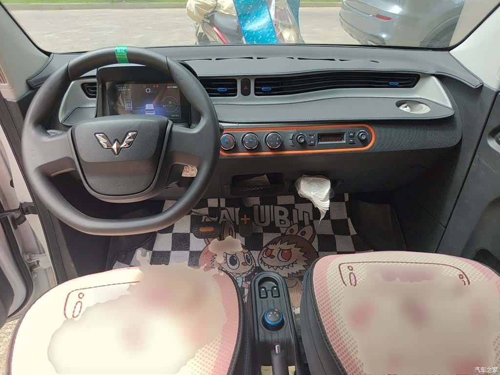 Wuling MINIEV, 2021 все фото
