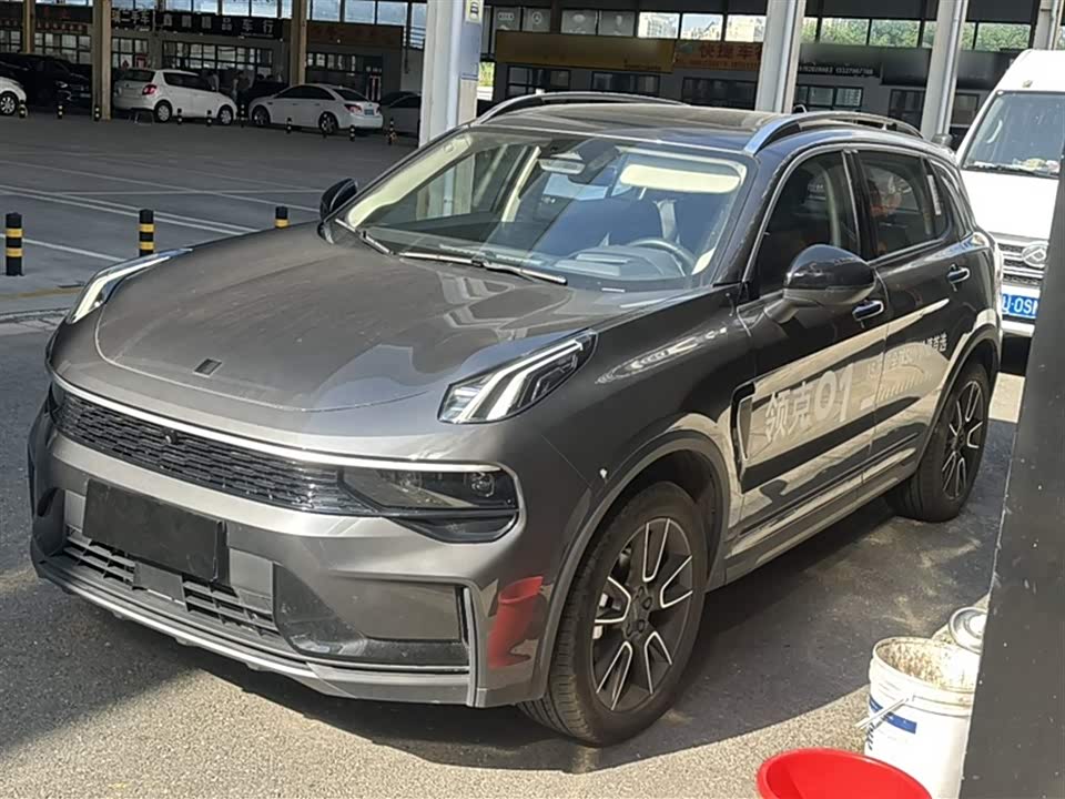 Lynk & Co 01