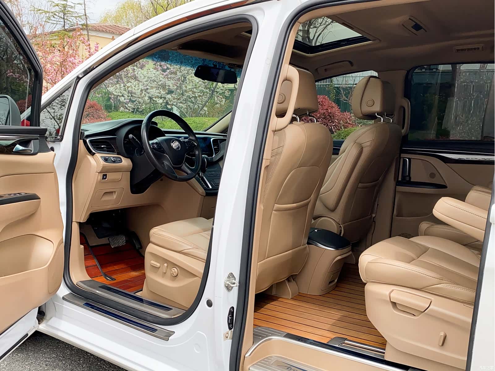 Buick GL8, 2018 14
