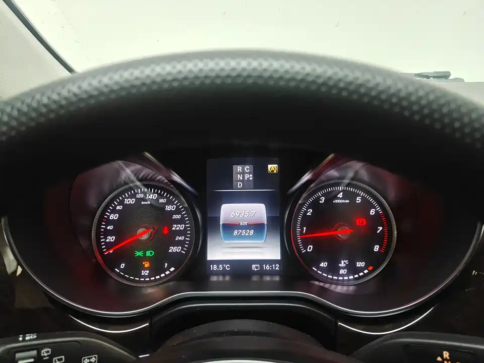 Mercedes-Benz V-class