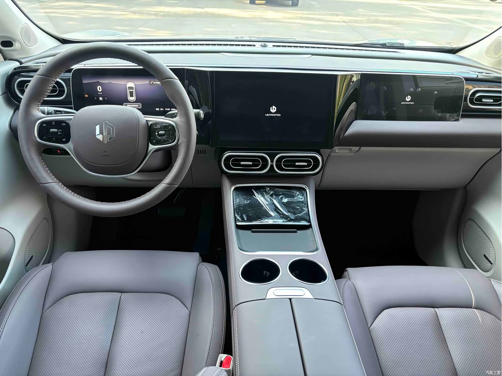 Leapmotor C11, 2024 все фото