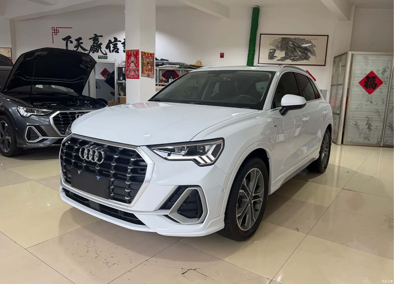 Audi Q3, 2023 1